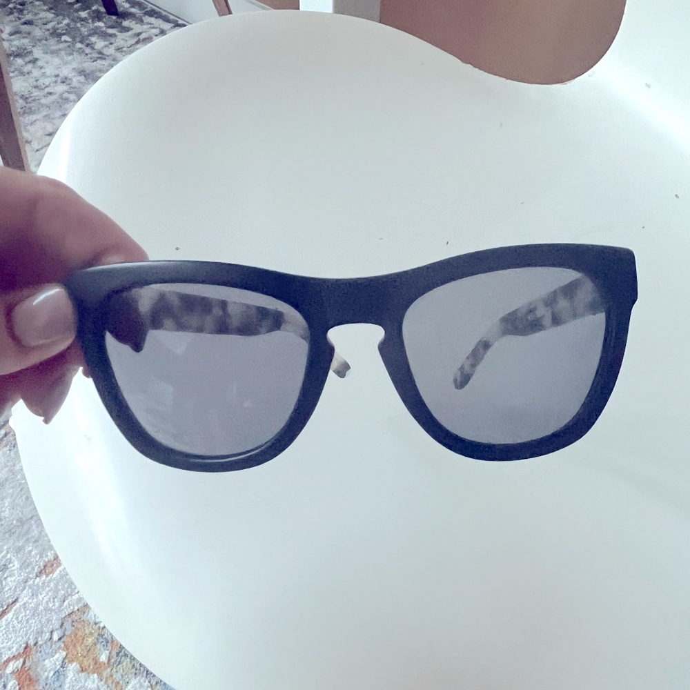 Black & Tortoise Westward Leaning Shades